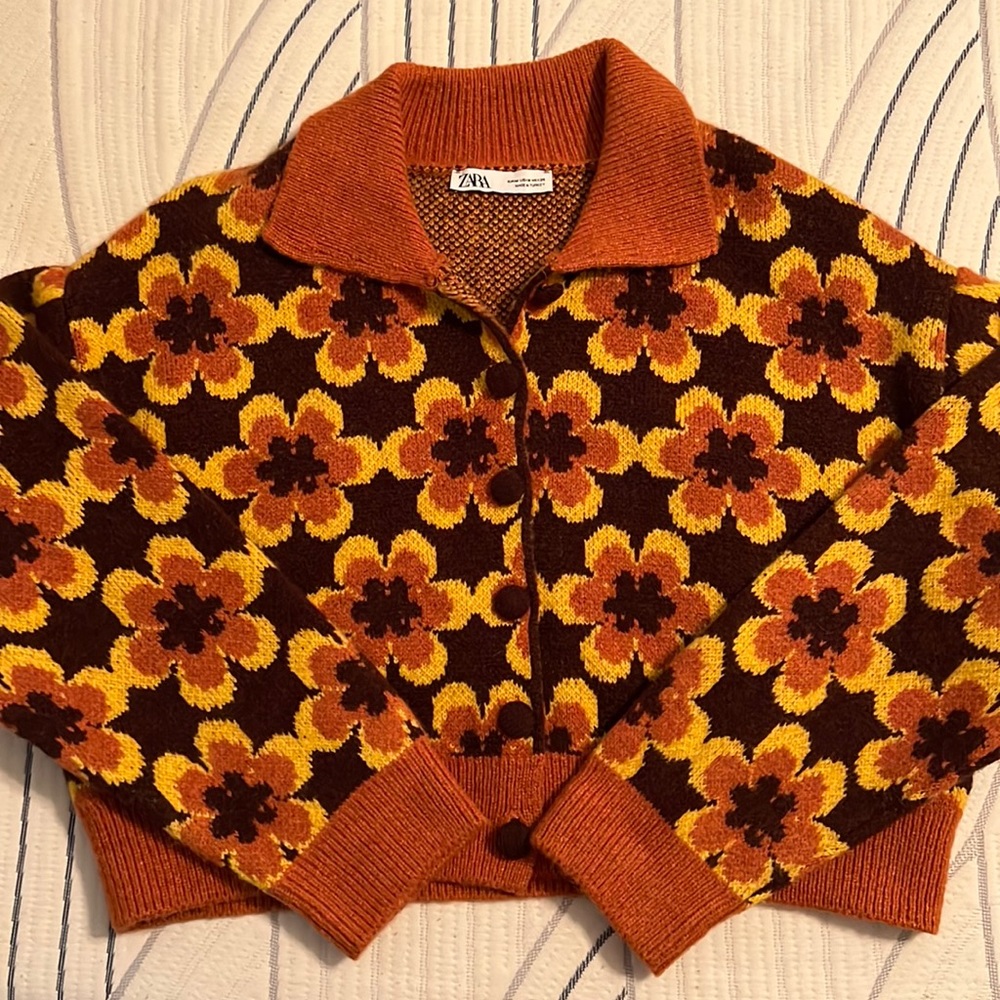 Zara 70s floral print sweater